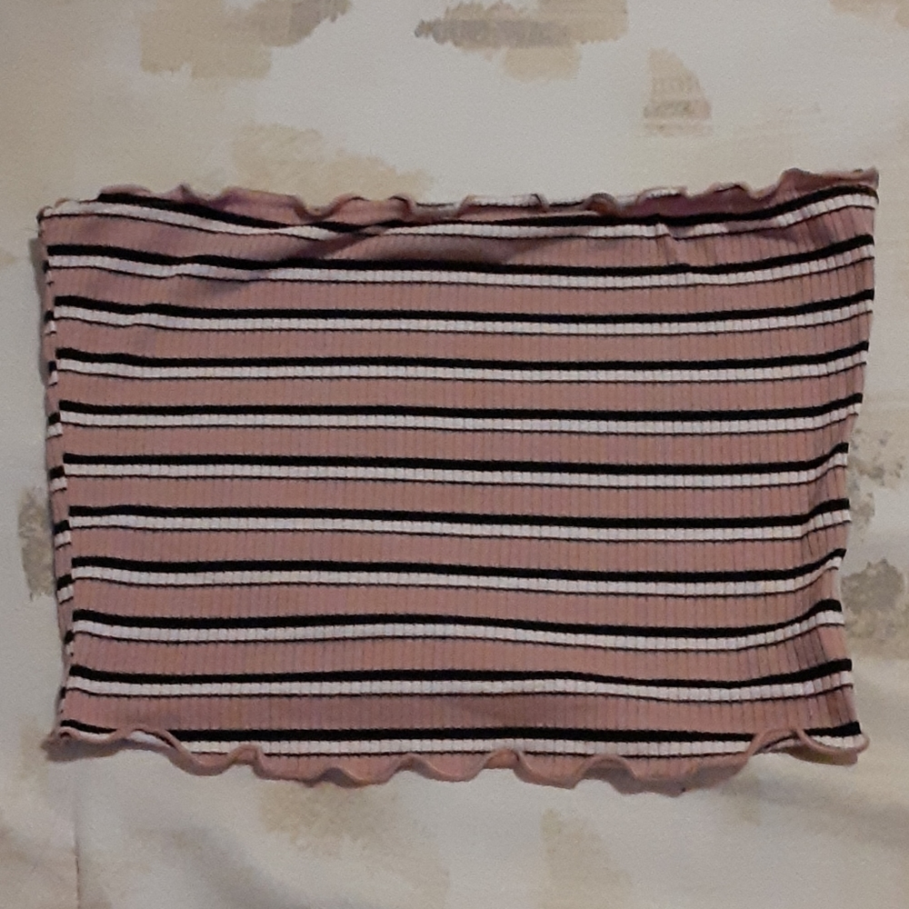 A tube top - Picture 2 of 2